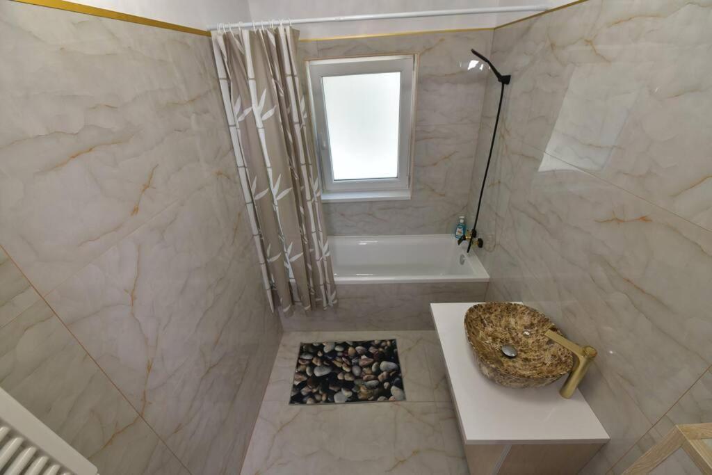 Luxury Studio / Ghencea Apartment Bucureşti Exterior foto